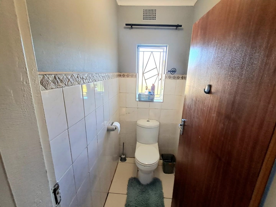4 Bedroom Property for Sale in Gardeniapark Free State